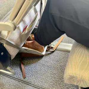 Airlegs Foot Rest (3)